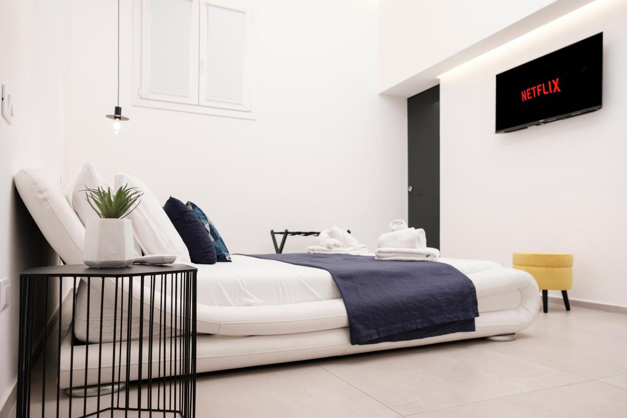 Pepoli Deluxe - Exclusive Apartment - Free Parking Trapani Luaran gambar