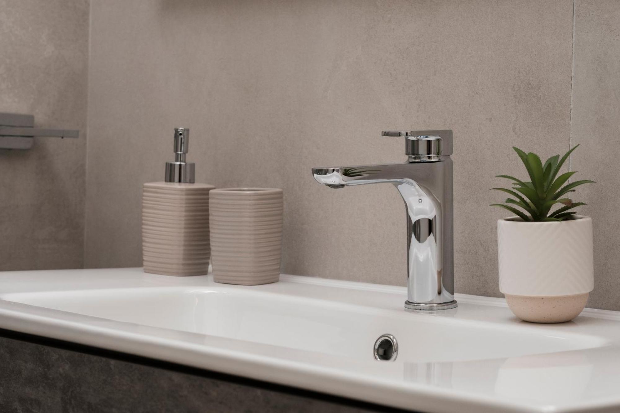 Pepoli Deluxe - Exclusive Apartment - Free Parking Trapani Luaran gambar