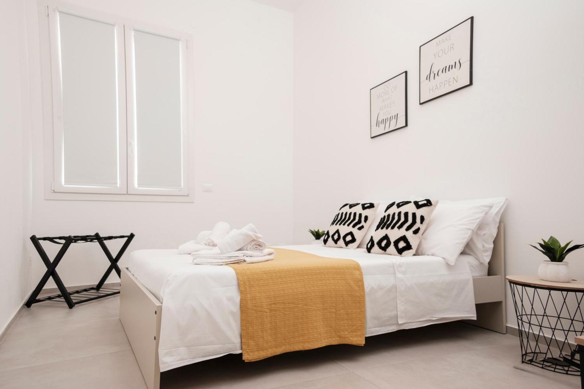 Pepoli Deluxe - Exclusive Apartment - Free Parking Trapani Luaran gambar