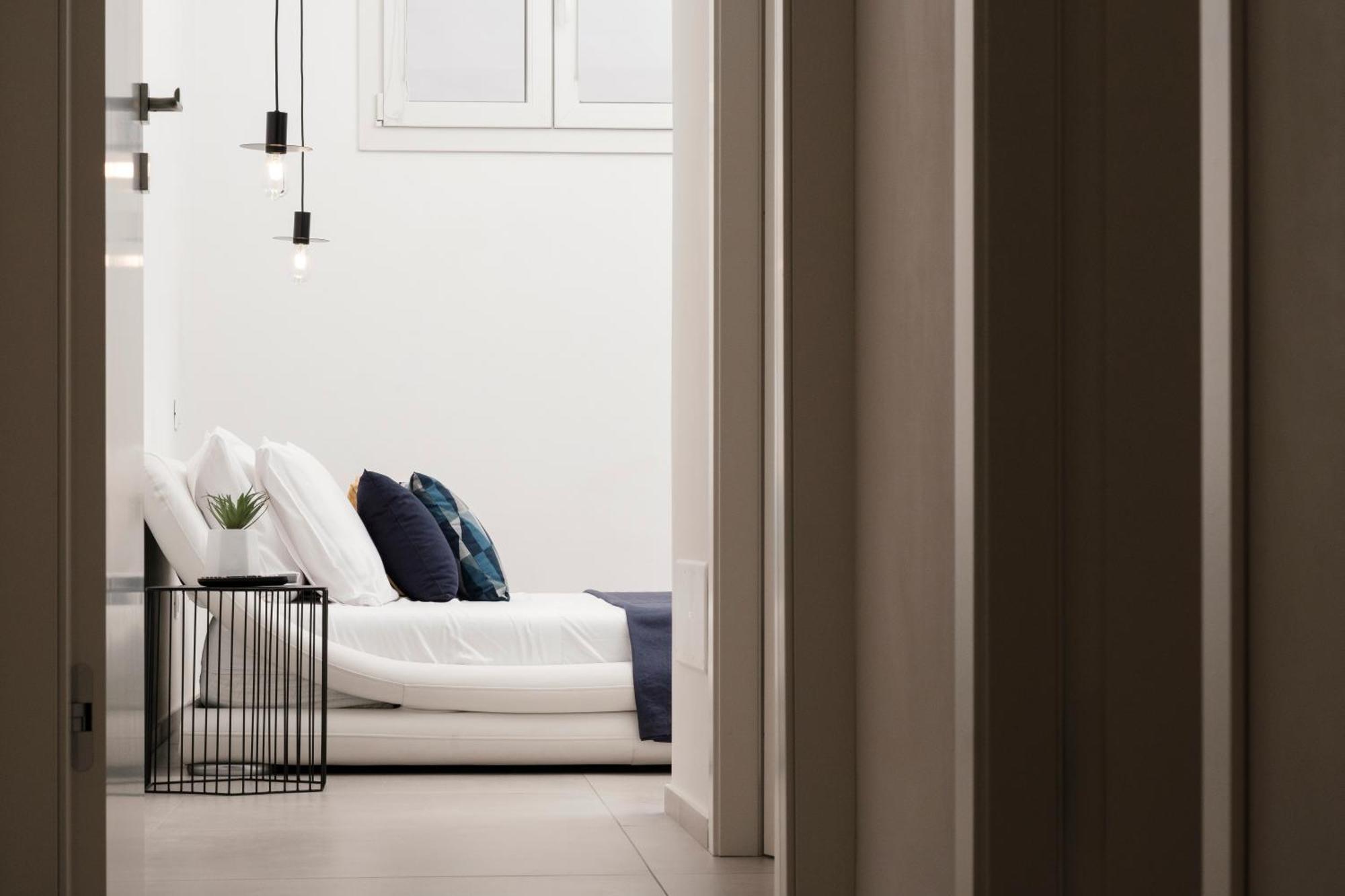 Pepoli Deluxe - Exclusive Apartment - Free Parking Trapani Luaran gambar